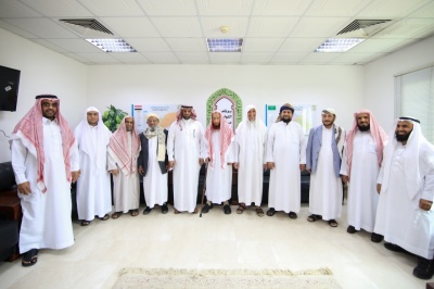 الشيخ عبدالله المطيري يستقبل وفداً من الإصلاح ويؤكد على توحيد صفوف العلماء والدعاة لمواجهة الحوثي