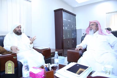 زيارة الدكتور سعيد بن مسفر لمقر برنامج ا ..