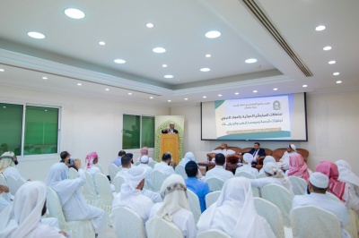 في ندوة أقامها برنامج التواصل...علماء اليمن يكشفون التجاوزات الشرعية في احتفالات الحوثي بالمولد النبوي 